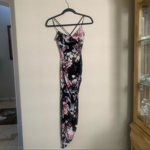 Long floral Dress from Windsor. Size Small.